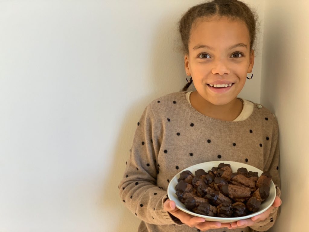 Der kindliche Drang nach Autonomie und selbstständigem Handeln!Fördern und starke Kinder in die Welt entlassen. Und ein Schokotazen Rezept auf www.elfenkindberlin.de