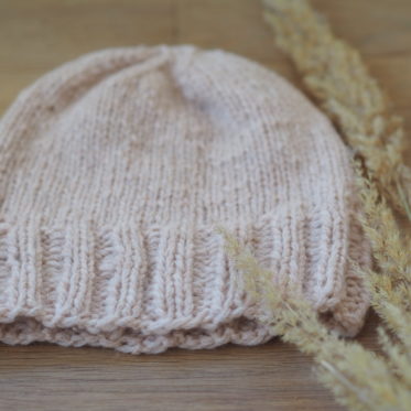 Strickanleitung kuschelweiche kuschelweiche Wintermütze für die ganze Familie, diese Modell passt uns allen von dem 4 Jährigen, der Teenschwester Mama und Papa!
